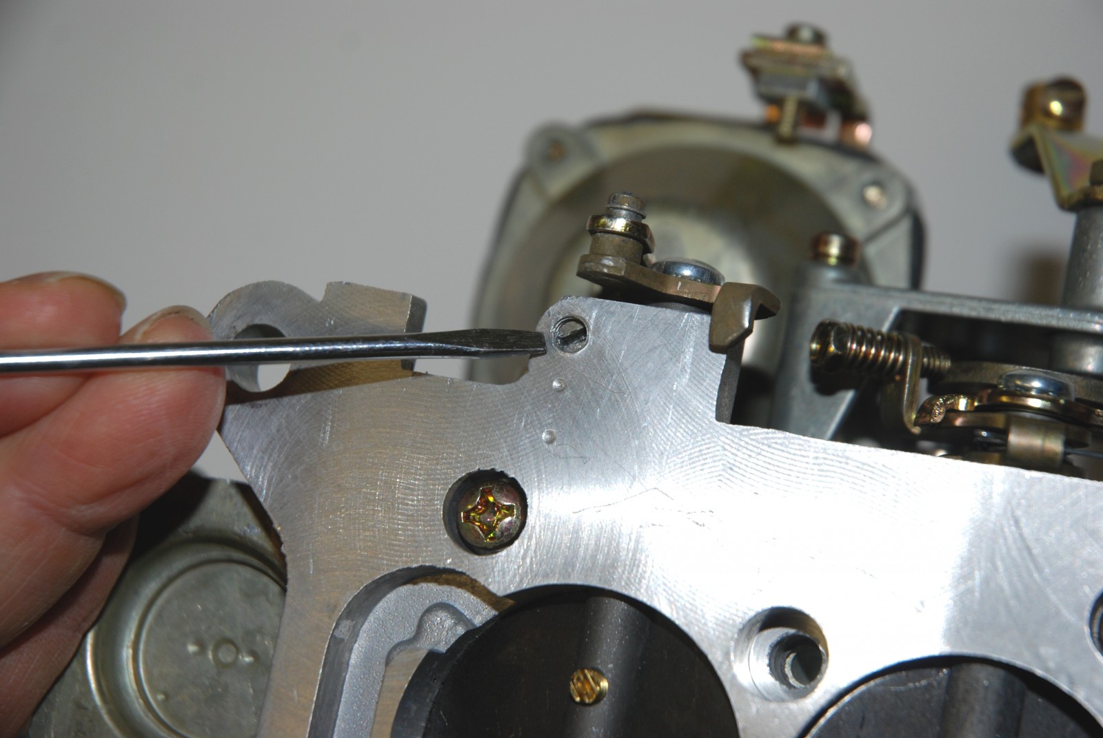 How to adjust the idle mixture screws on a Holley carburetor - Quora