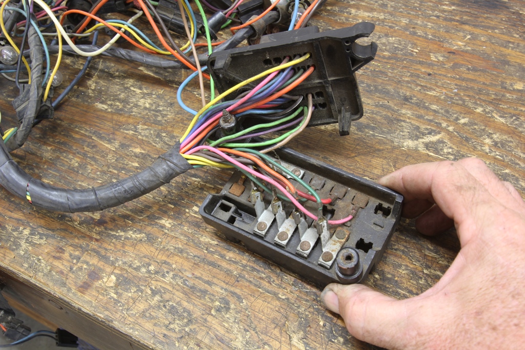 Tell Me Why - How To Fix The Fuse Box
