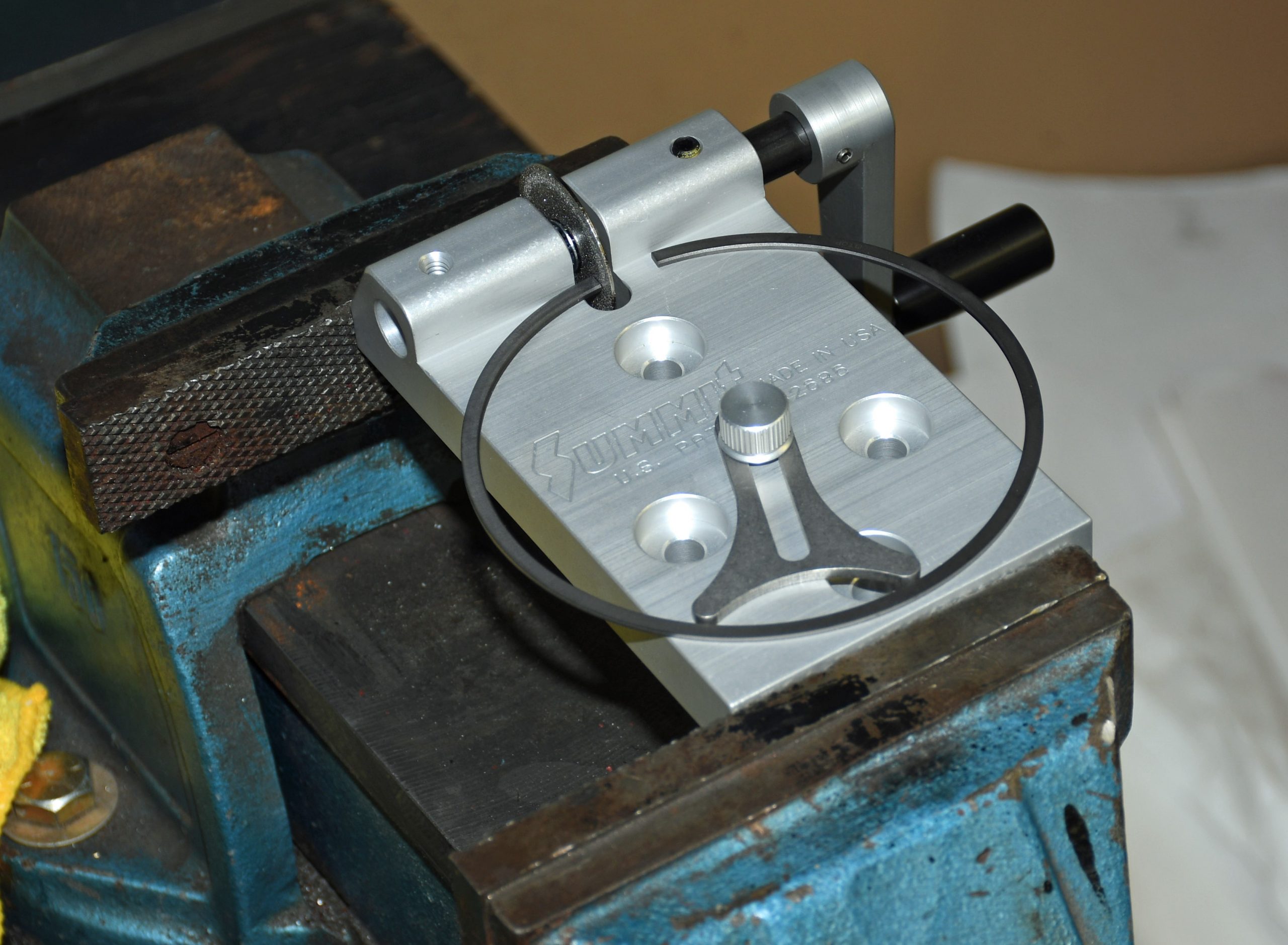 Precision Ring Filing - A Slick Tool to Set Piston Ring Gap