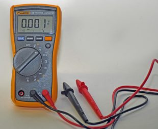 How to Choose & Use a Multimeter for Troubleshooting Automotive ...