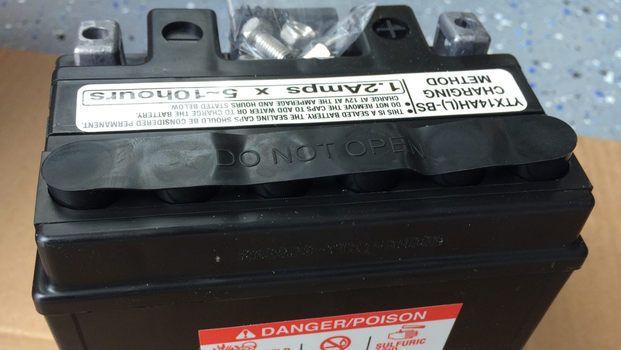 Tips You Need To Know For Filling Charging An AGM Powersports Battery