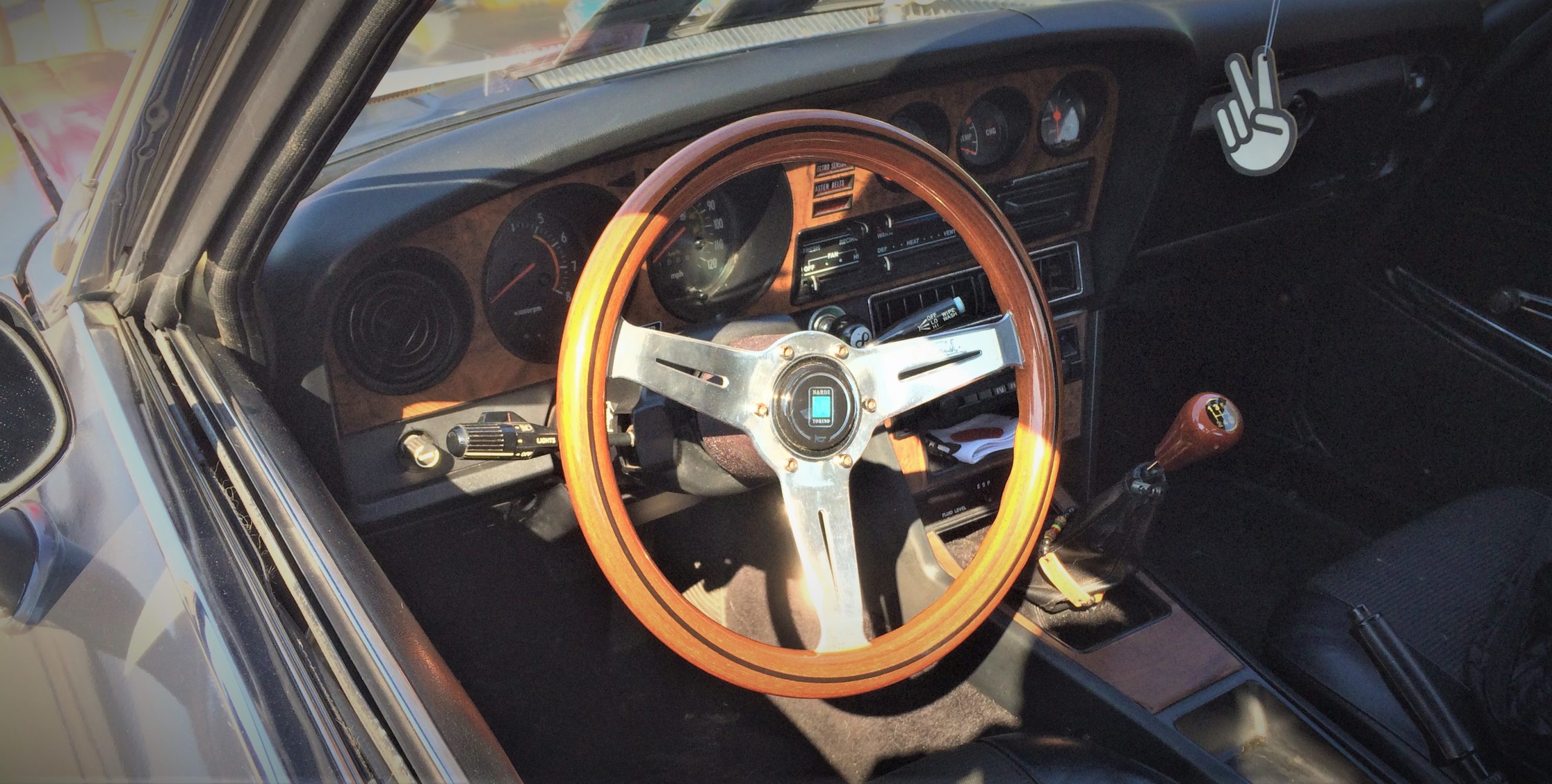 Simple Guide: How to Put On Steering Wheel Cover