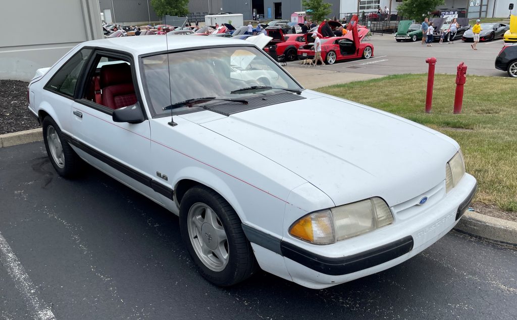 white ford mustang foxbody coupe