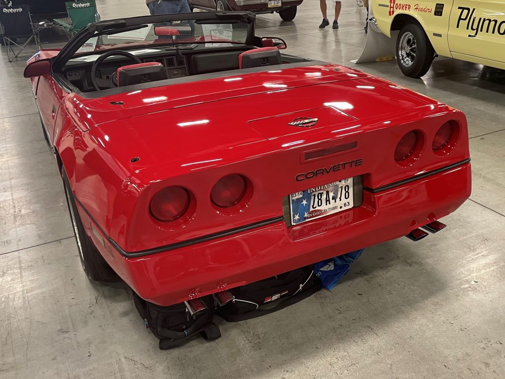 1987 red chevy c4 corvette convertible, rear