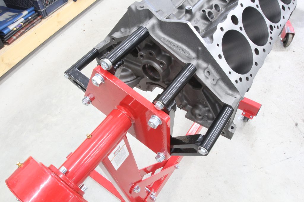 engine block installed on a stand