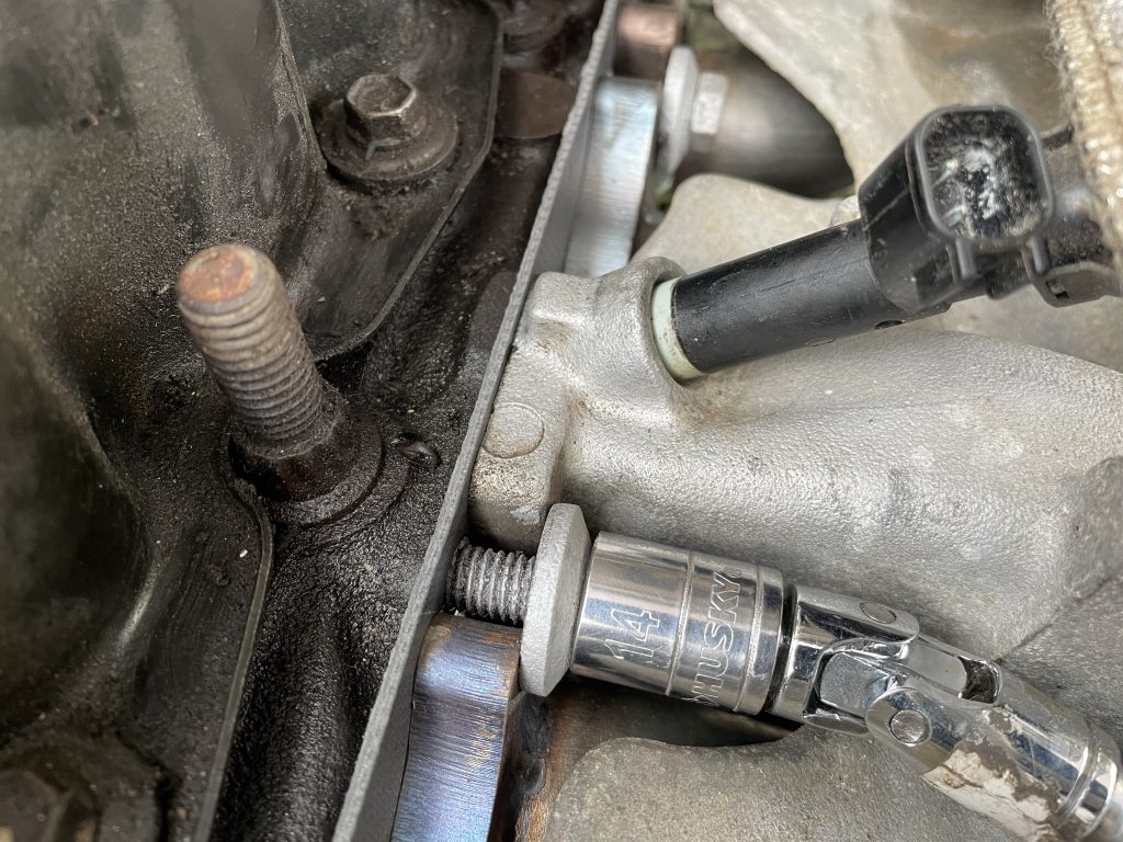 installing intake manifold bolts on a Jeep Cherokee xj 4.0L