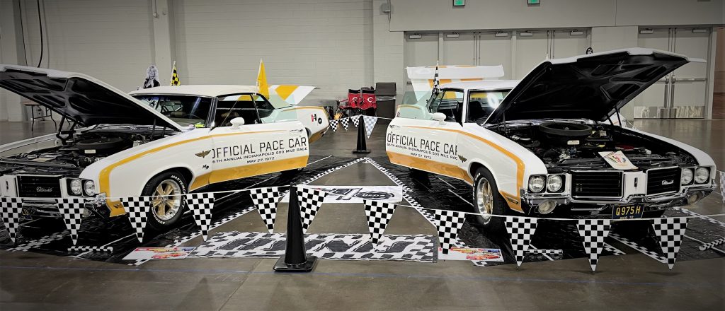Oldsmobile cutlass 1972 Indy 500 pace cars on display