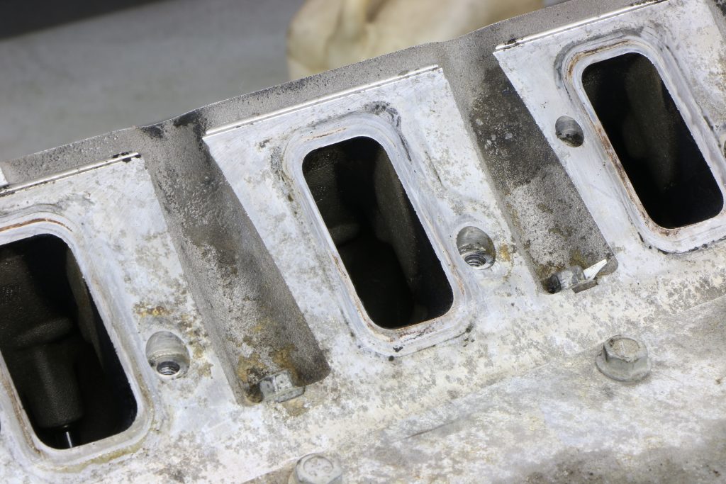 rectangular ports on an ls engine cylinder head