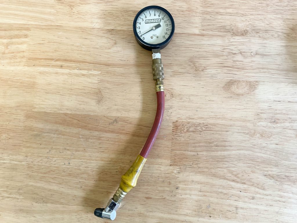 Moroso analog dial tire pressure gauge with hose