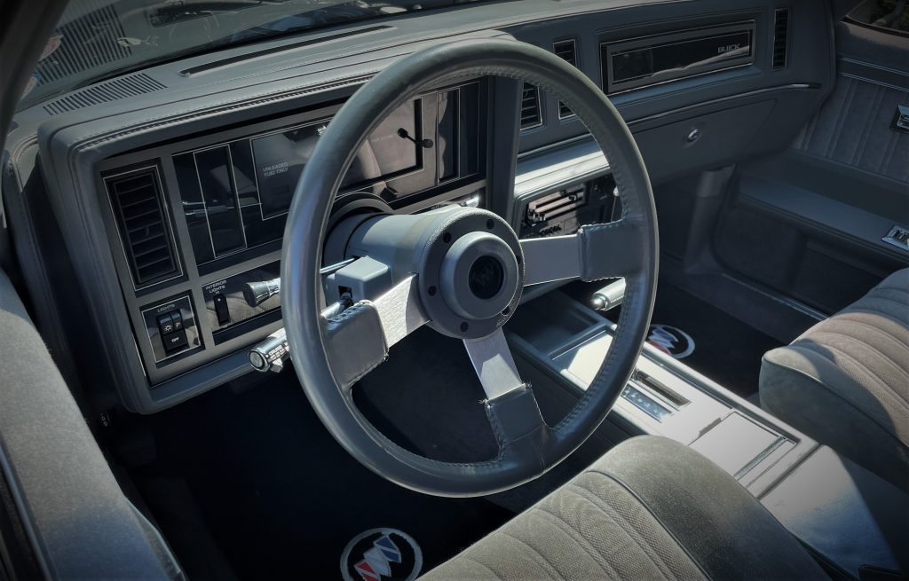 1987 Buick Regal T, interior