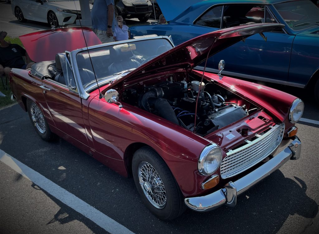 Front view of an austin healey sprite (MG Midget)