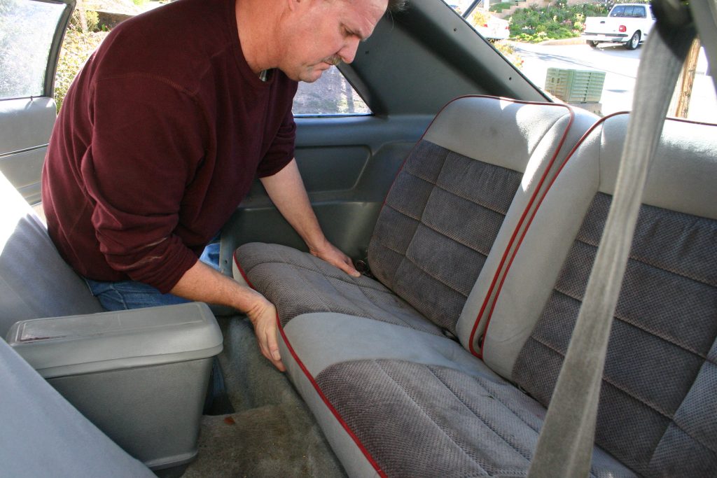 Removing 1985 Mustang rear seat bottom