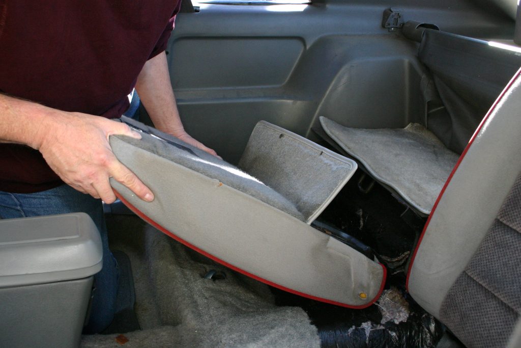 Removing 1985 Mustang rear seat back