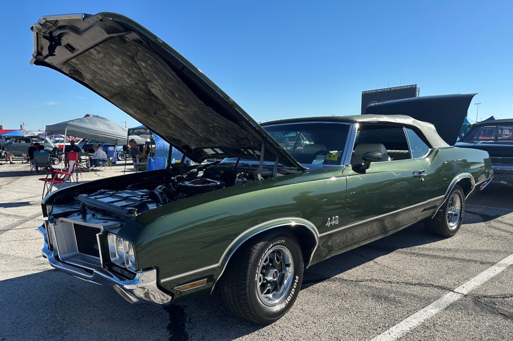 Green Second-gen Oldsmobile 442 Convertible