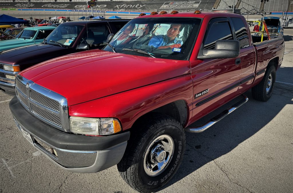 Dodge Ram 2500 from Movie Twister, Front