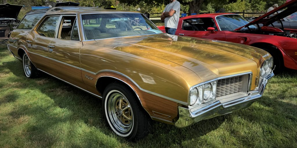 Oldsmobile Vista Cruiser Wagon