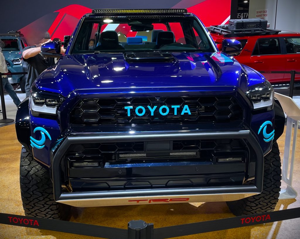 Toyota Surf 4runner concept at 2024 SEMA Show, Front