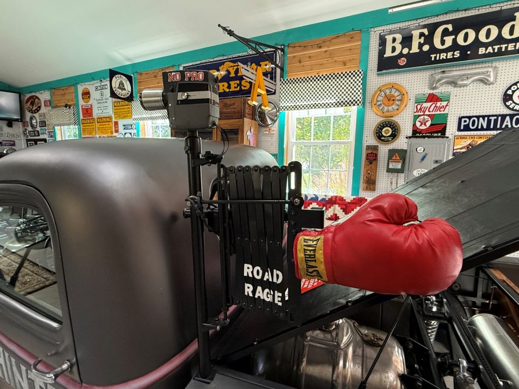 boxing glove on a pantograph for a prewar rat rod