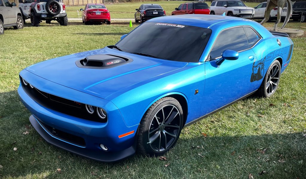 Blue Dodge Challenger R/T 392 Scat Pack Shaker